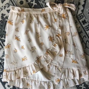 Never worn Madewell meadow silk wrap skirt size 2!